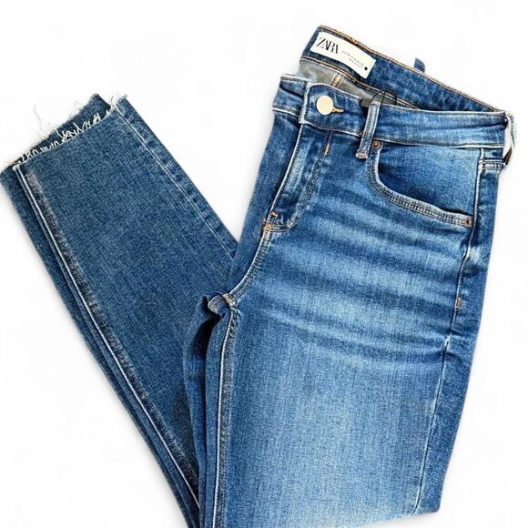 Zara Denim - Zara Women's Blue and Navy Jeans